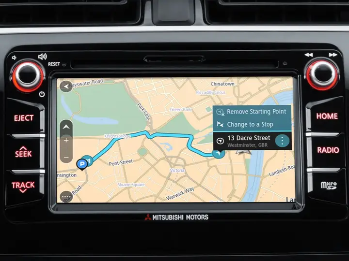 A clear 7 inch touchscreen LCD display allows you to control the upgraded Satnav system, DAB/FM radio and CD/DVD player. And because it has enhanced smartphone compatibility, you can also send texts, make calls and use various apps, hands-free with just voice control.