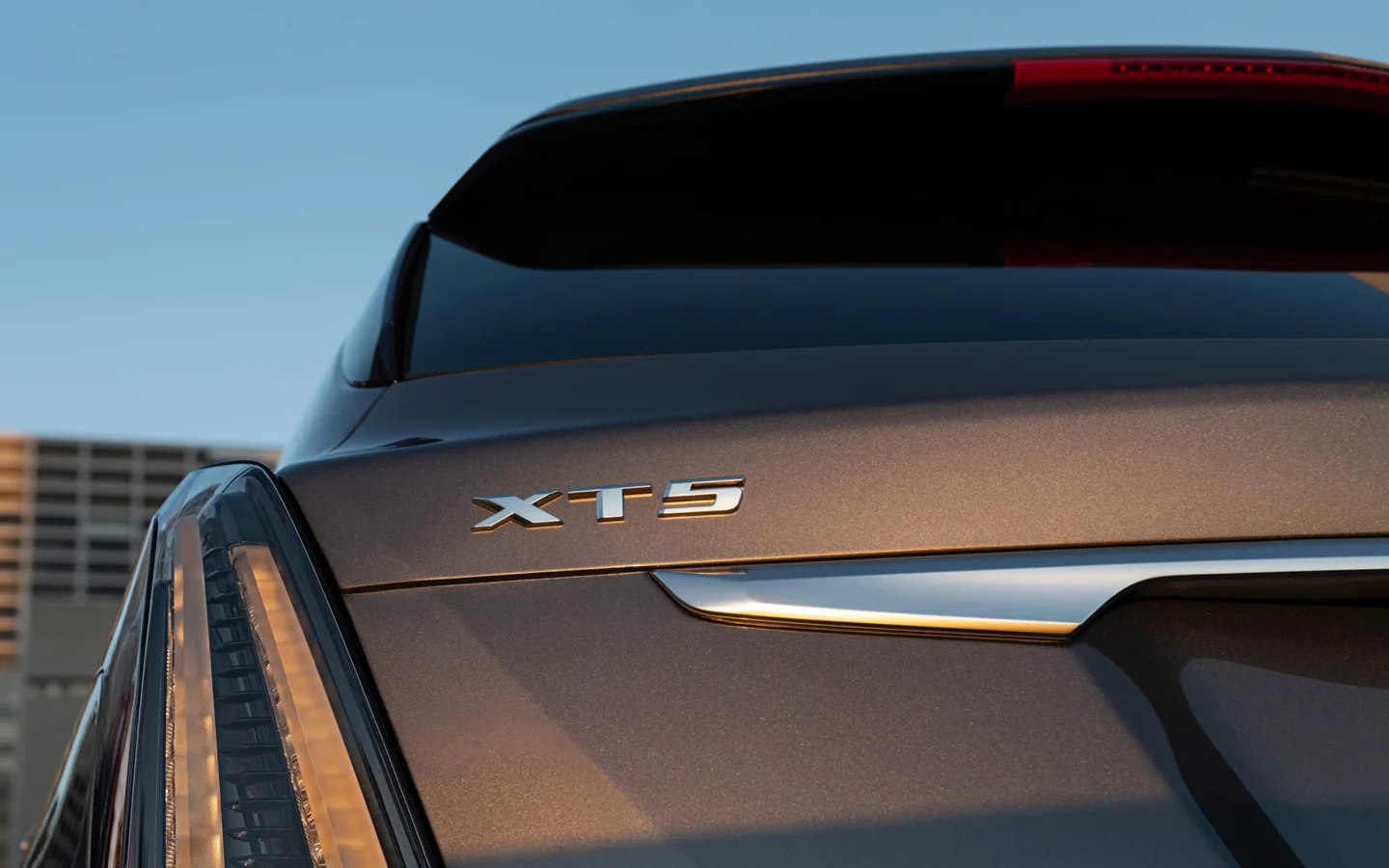 The 9-speed automatic transmission delivers immediate power and efficient performance at a moment’s notice.