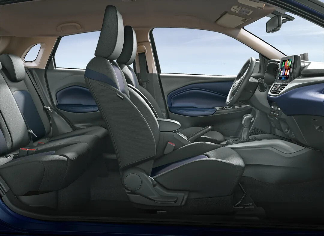 You’re assured of a pleasant experience when on the go in the Baleno. Effective use of space ensures ample room for all. The seats have also been designed for your maximum comfort. Multiple storage spaces for everyday items add convenience to every drive.