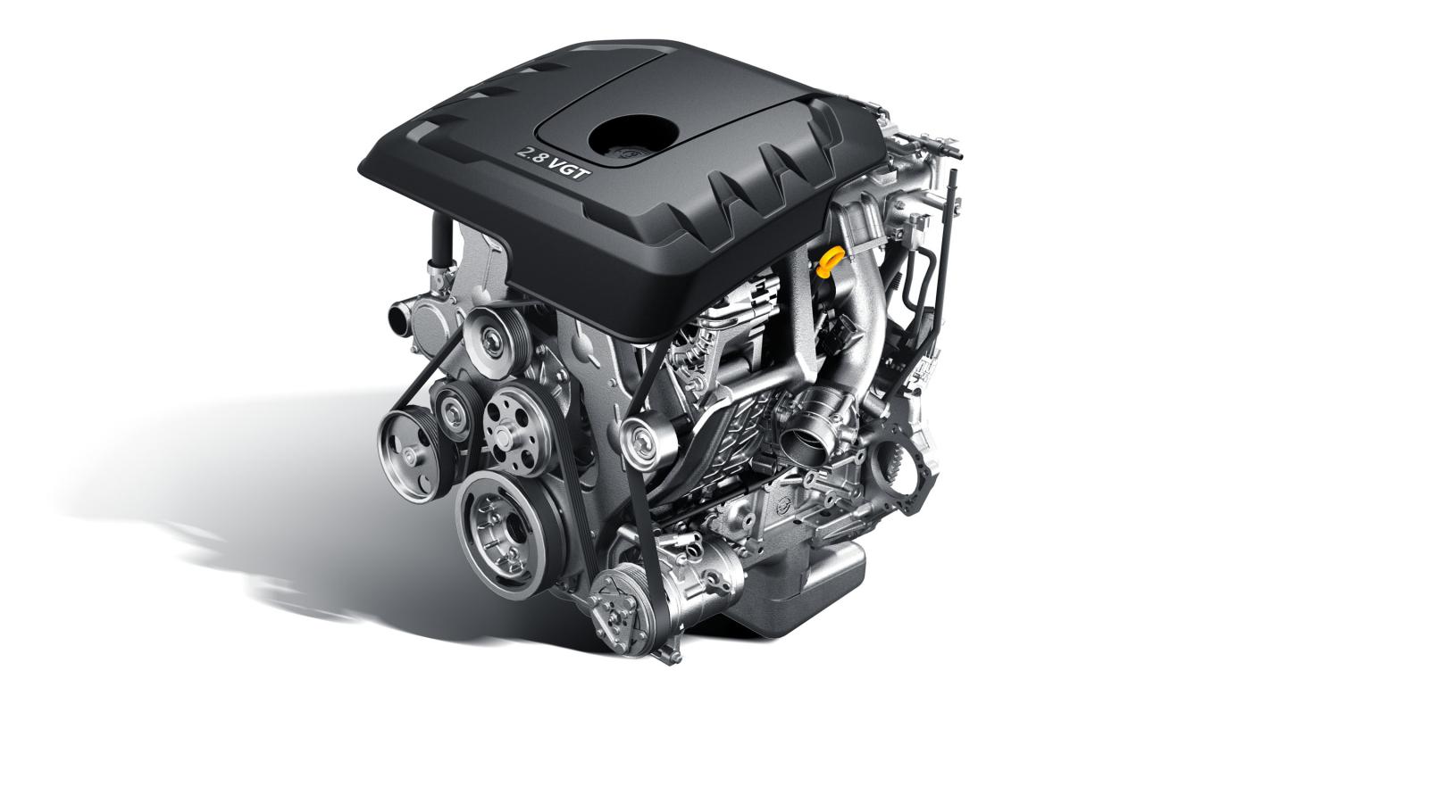 The Maxus T60 powered by 2.8LT turbo diesel engine deliver 136 HP and peak torque of 360 Nm giving it enough power to help drivers cope with heavy duty tasks.