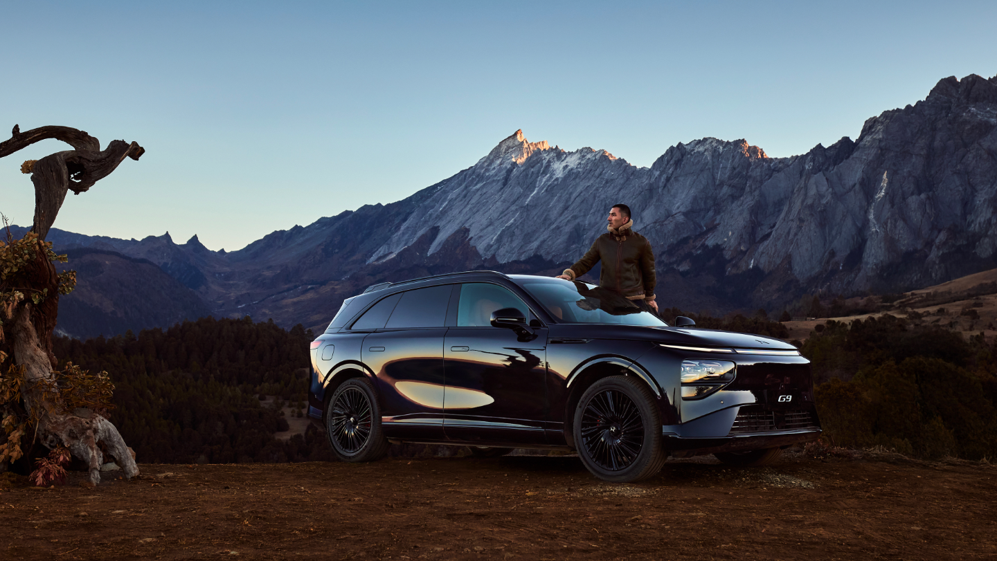 Sleek fastback silhouette with Full-width Integrated Light Bar and emotional Robot Face grille.