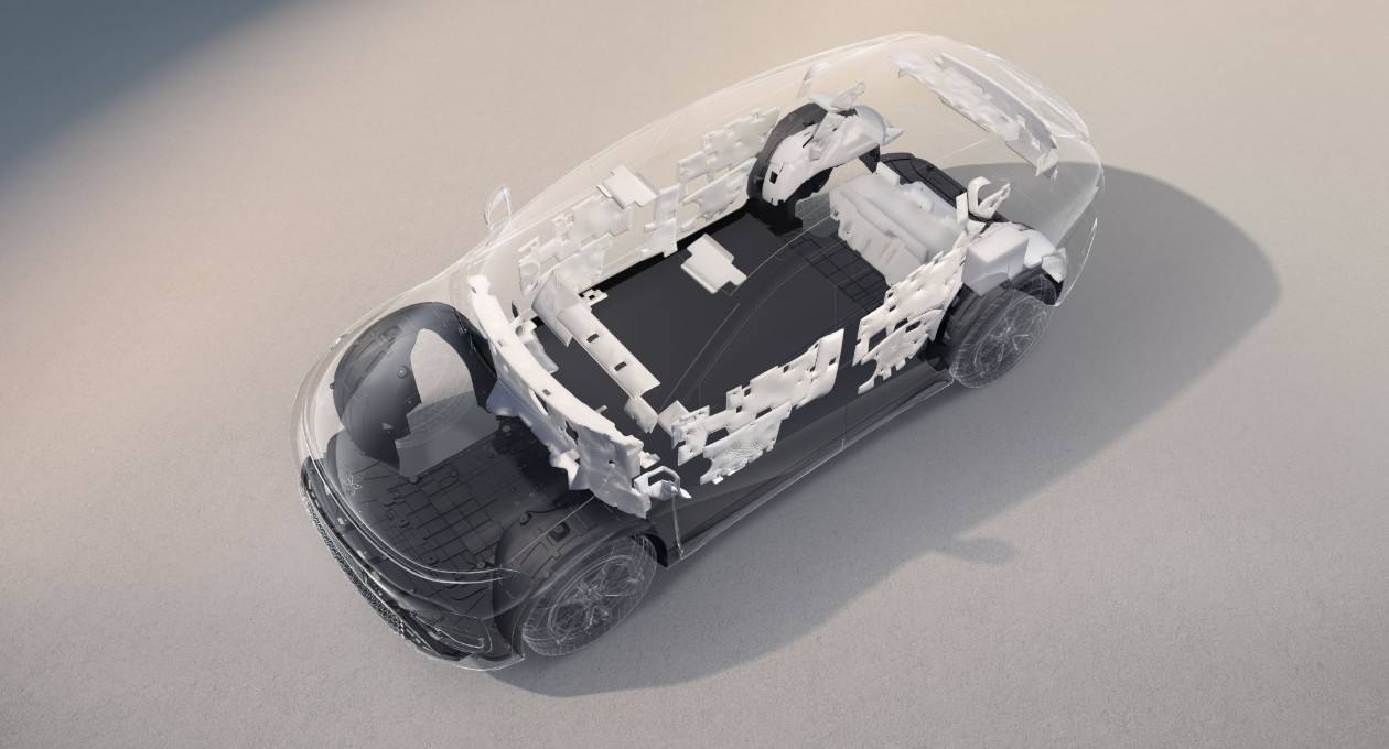 Low-noise sensitive vehicle body structure and multi-stage filtered damping suspension system ensure a quiet, serene cabin environment.
