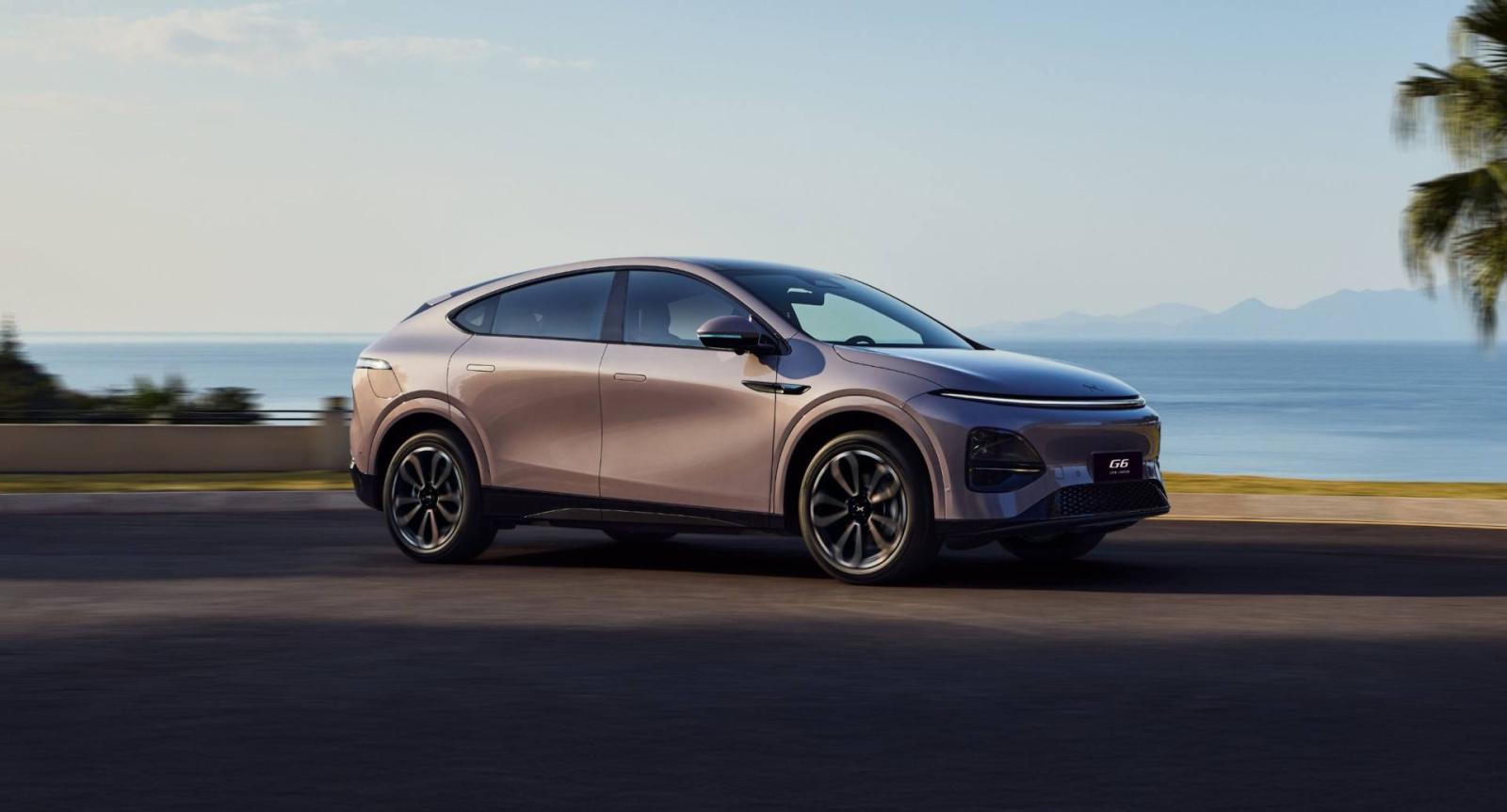 Starship-inspired silhouette with Full-width Integrated Light Bar and aerodynamic curves.