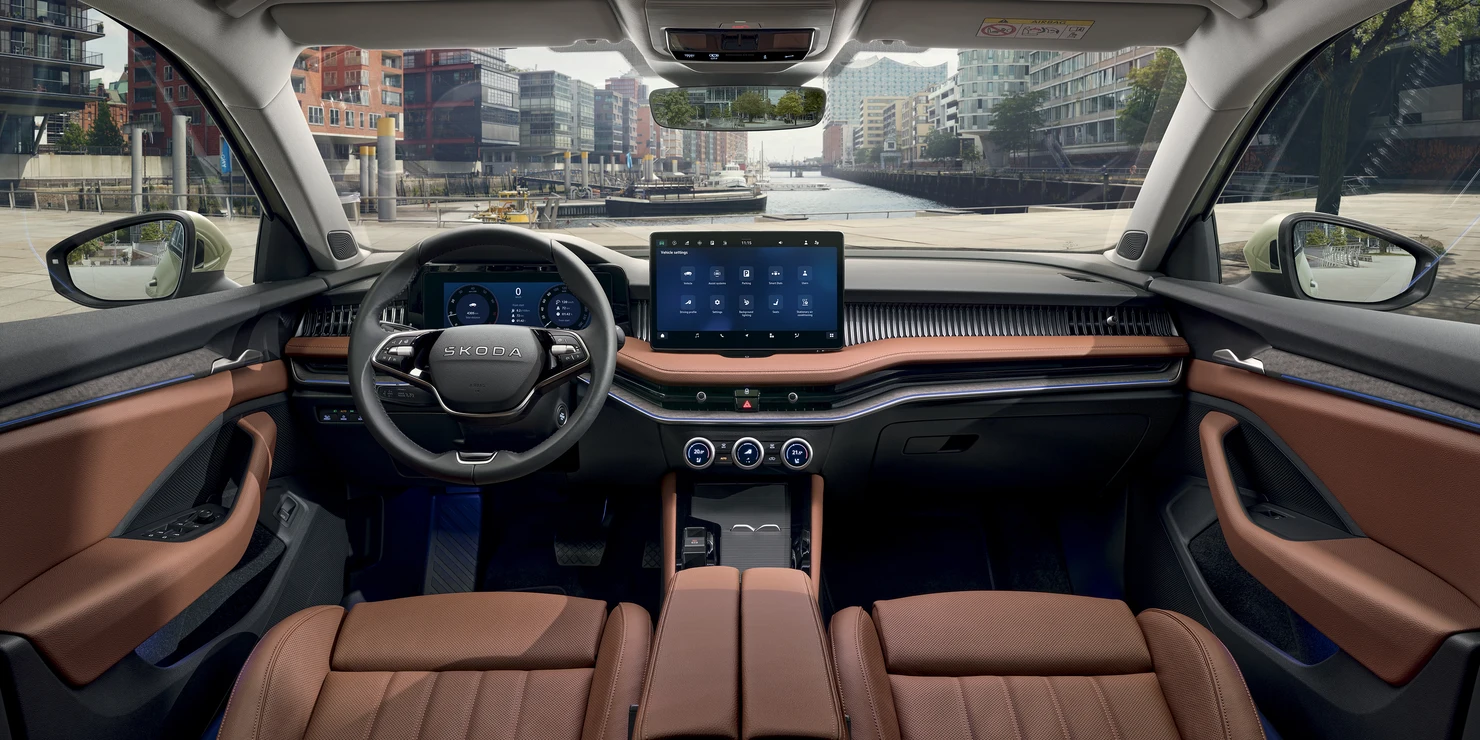 With the 13` infotainment system, 10` Virtual cockpit and head-up display, you won`t miss any important information.