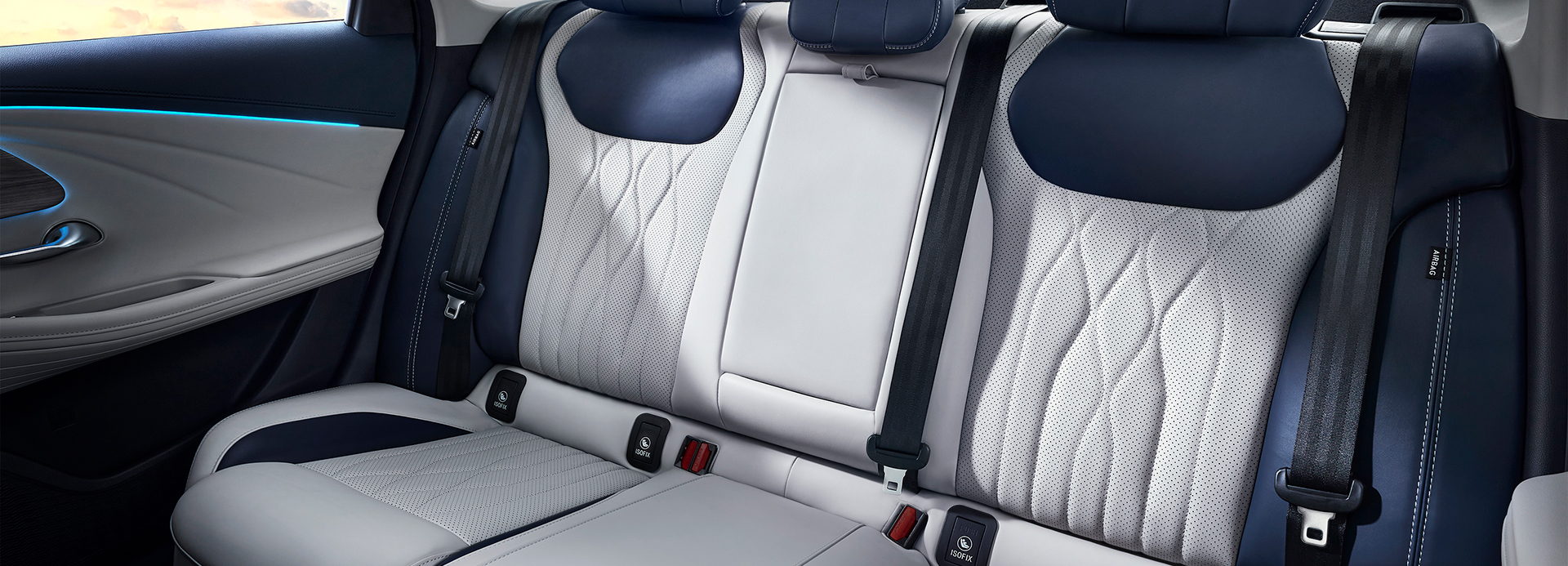 First-class sleeping pillows in the rear row.