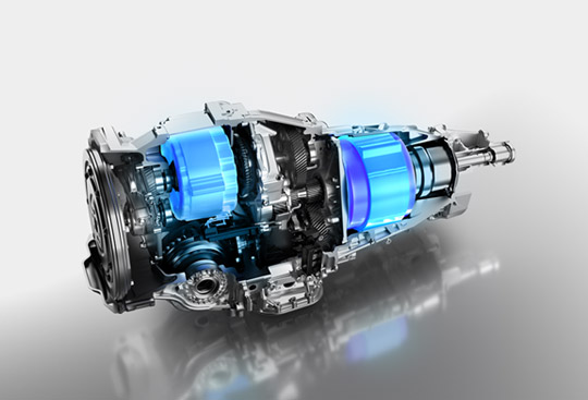 The updated Lineartronic integrates the drive motor, power generation motor, front differential, and electronically controlled coupling into a compact, high-precision design. This efficient one-package system maintains balanced weight distribution while maximizing energy utilization. The result is powerful, linear acceleration and enhanced quietness, delivering stable and reliable performance on any road.