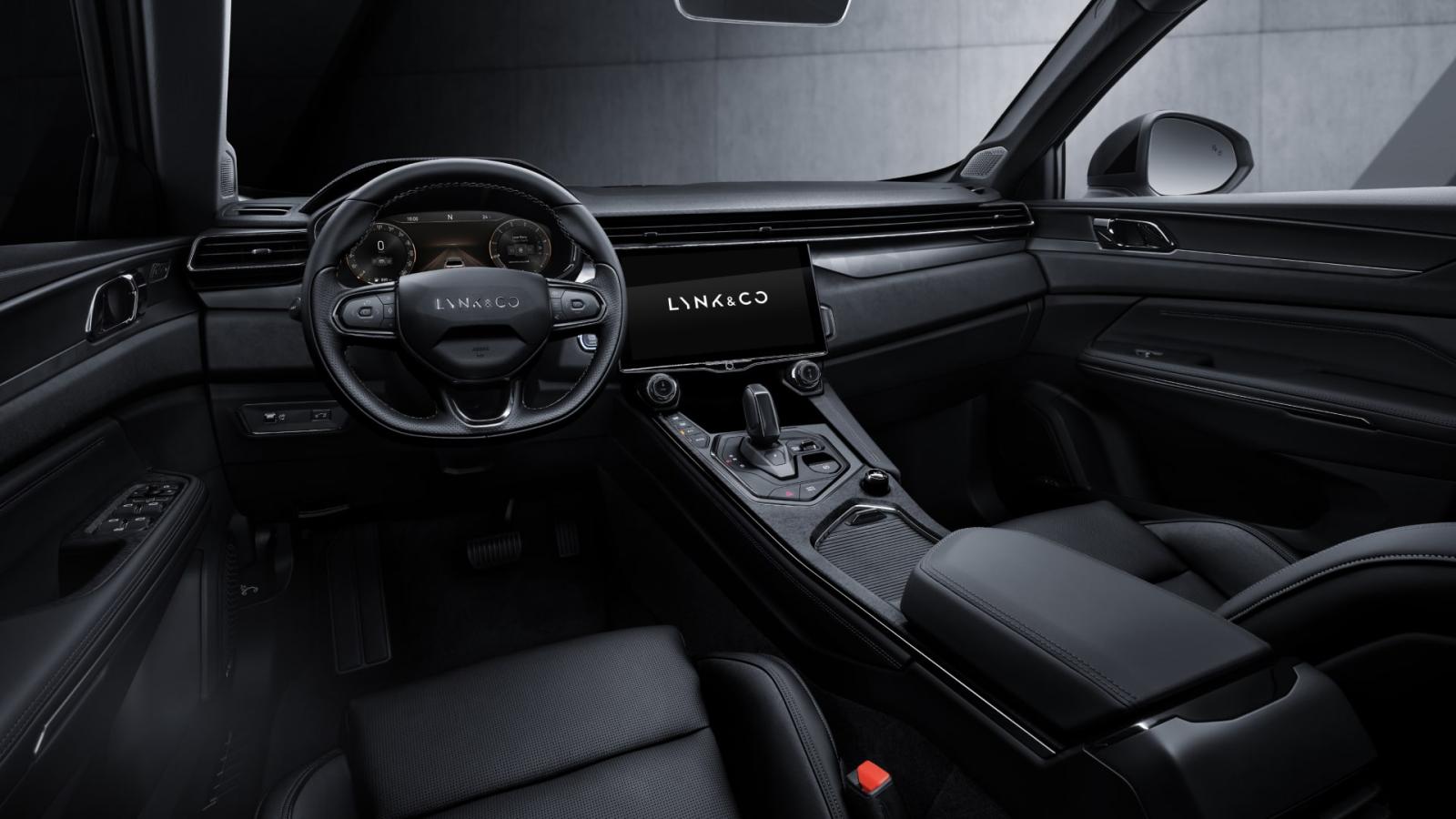 The 12,7 inch center display holds everything you can think of. Plus, wireless charging area right where you need it (and USB if you’re old school).
