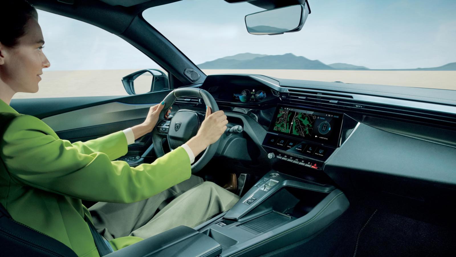 The latest generation PEUGEOT i-Cockpit® drive station with integrated control compact steering wheel, 3D instrument panel  incorporating a 10` digital panel and a 10` HD central touch screen, offers top-quality ergonomics and technologies.