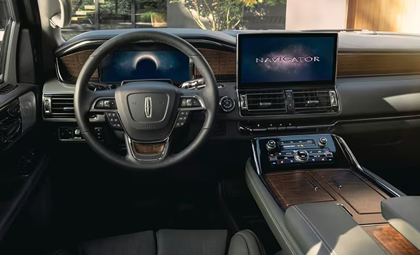 Continuous design drawn from the cosmos. The digital screens inside The Lincoln Navigator integrate a seamless interface to elevate user experience, with the 13.2-inch liquid crystal display center touchscreen as the primacy command center.