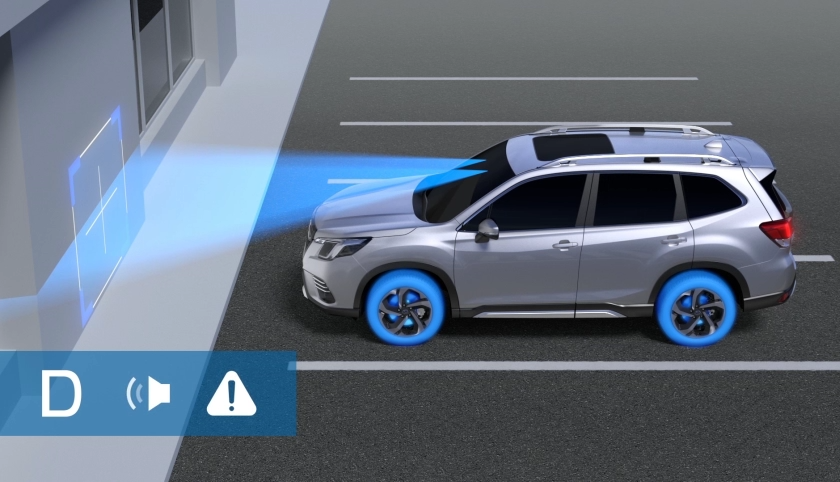 When there is an object in front and you put the gear in Drive instead of Reverse, the system can alert you with a buzzer and flashing indicator and cuts engine power to minimize possible frontal impact force and damage.