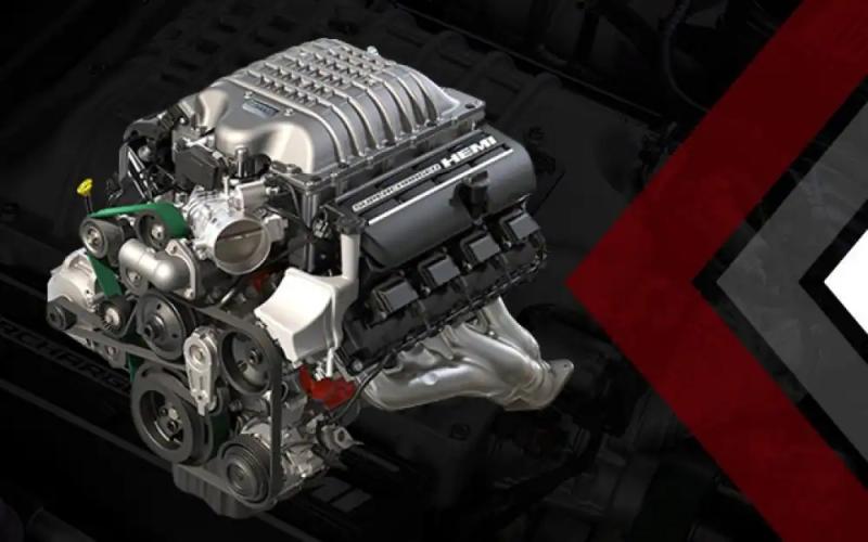Next in line comes the 392 HEMI® V8 engine. Standard on the Dodge Charger Scat Pack, this engine flexes its naturally aspirated 485 horsepower and 475 pound-feet of torque for an impressive 0-100 KMH time under 4.5 seconds.