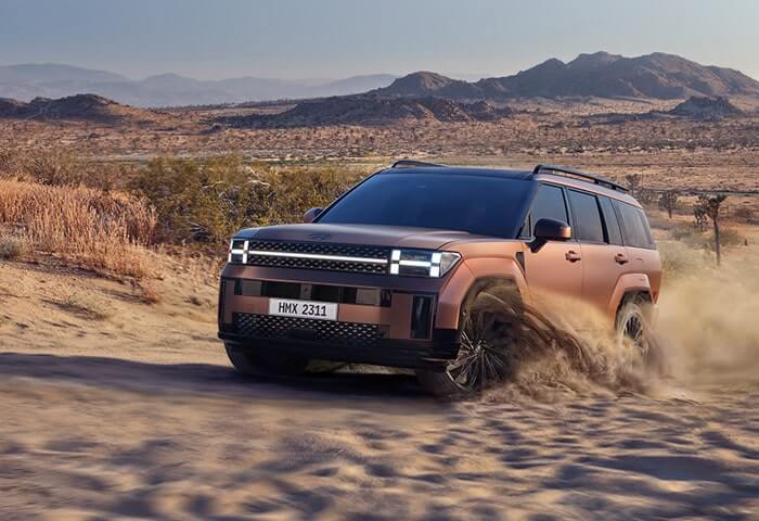 SANTA FE AWD provides optimal driving performance through actively distributing driving force to the front and rear wheels according to various driving situations.