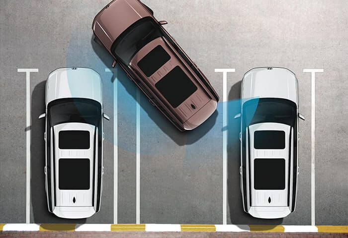 Forward/Side/Reverse Parking Distance Warning (PDW) warns against collisions with objects around the vehicle at low speeds.