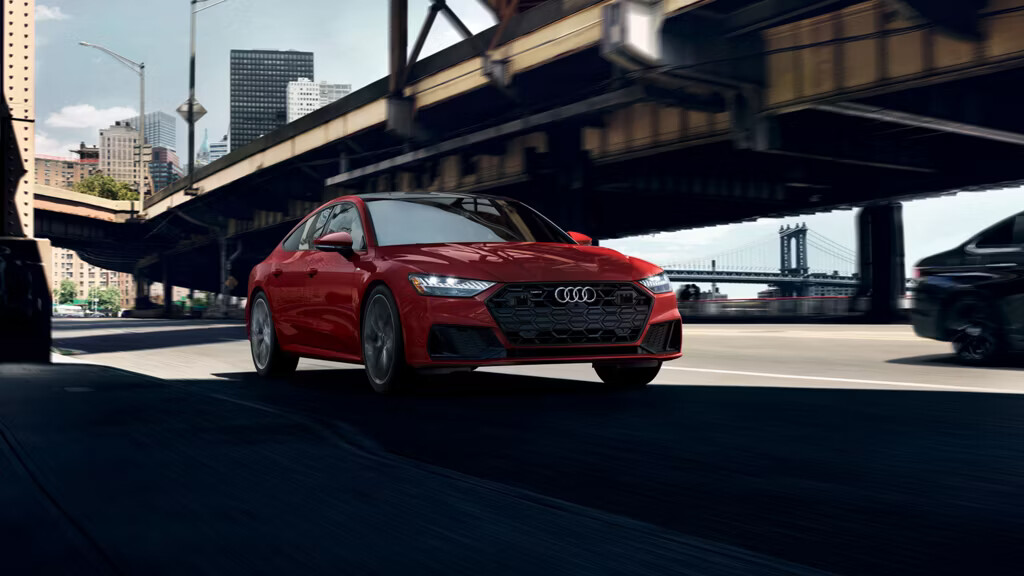 Legendary quattro all-wheel drive proactively directs power between axles—offering additional grip before it’s needed, and efficiency when it’s not.