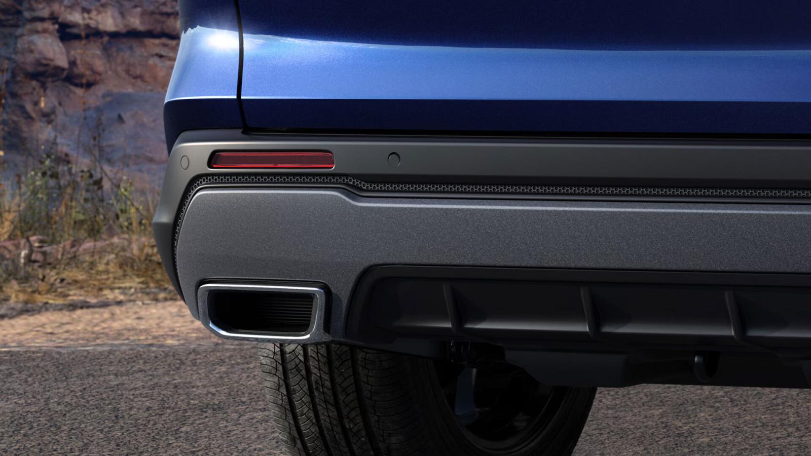 يمكن لسيارة CR-V تنبيهك عندما تكتشف أجهزة استشعار ركن السيارة أنك تقترب من مركبة أو جسم آخر أثناء الرجوع للخلف أو التقدم للأمام.