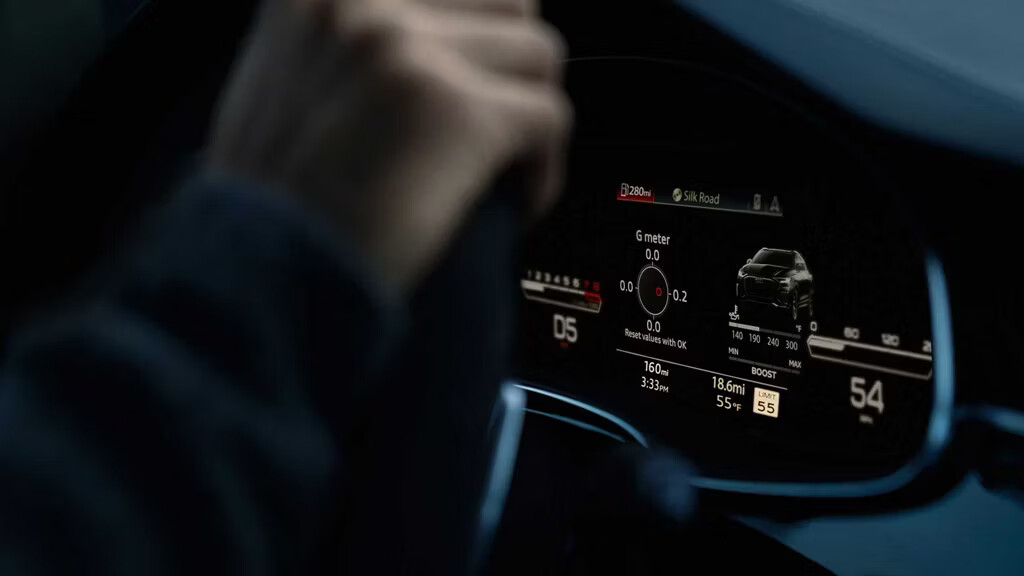As a customizable digital instrument cluster, Audi virtual cockpit plus presents key information right in your field of view on a stunning, 12.3` HD display. Includes multiple viewing modes such as RS Performance and RS Sport.