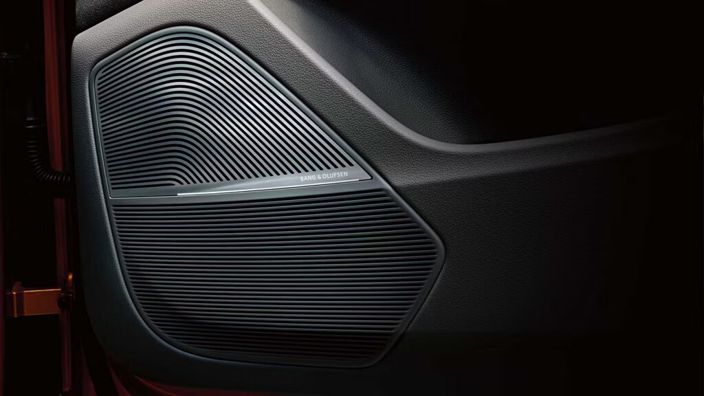 Surround yourself with exceptional sound quality. The optional Bang & Olufsen Advanced sound system with 3D sound features 23 speakers, a 23-channel amplifier, and 1,920 watts.