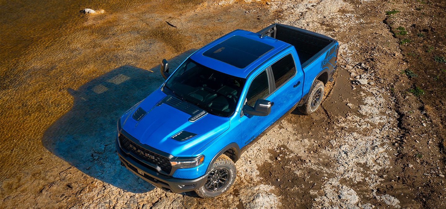 Stand out from the crowd with factory-backed Mopar Rebel side graphics. These graphics add a touch of personality and let everyone know you`re behind the wheel of a truck built to conquer any terrain.
