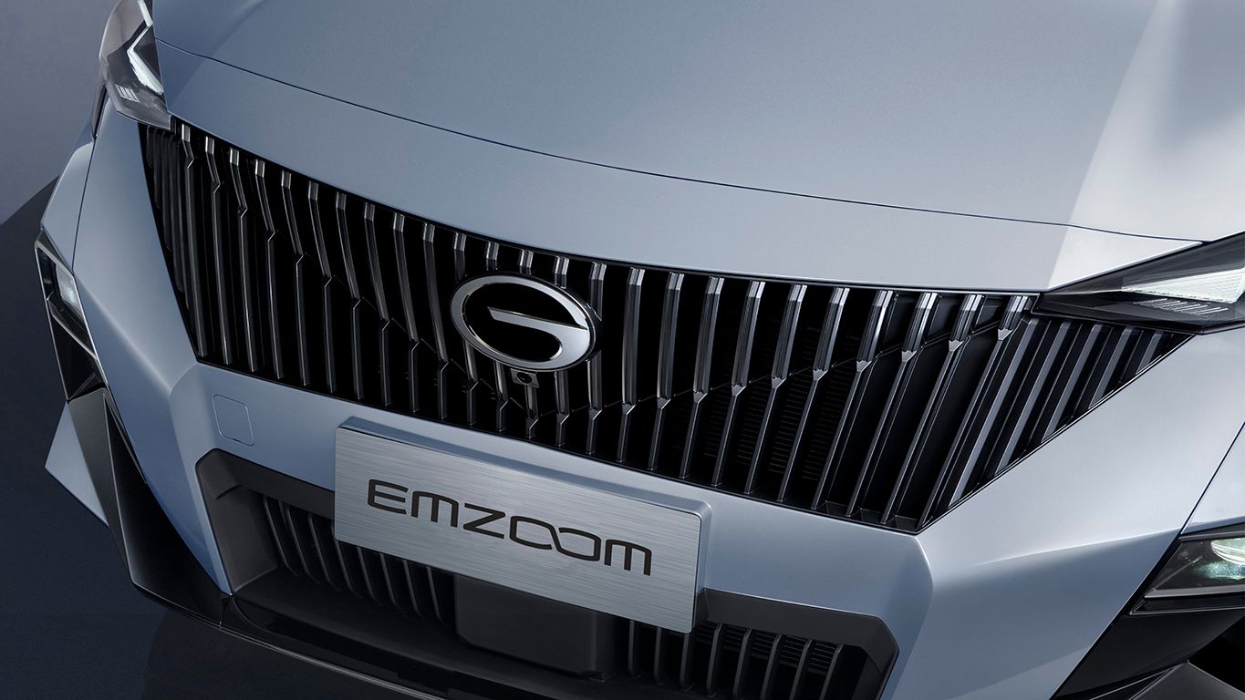 Sculpted new-wave iconic grille design.