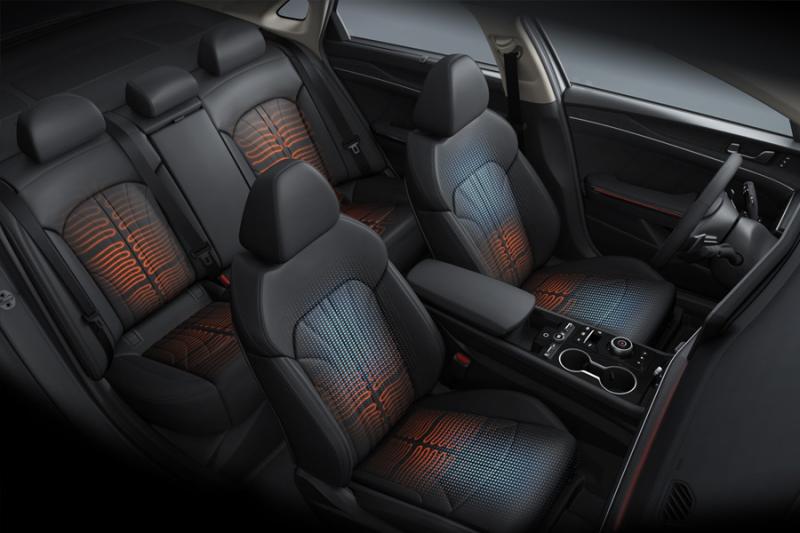 Enjoy a more comfortable ride no matter what the weather is like outside. Control the front-seat ventilation fans and heat levels from the climate panel.
