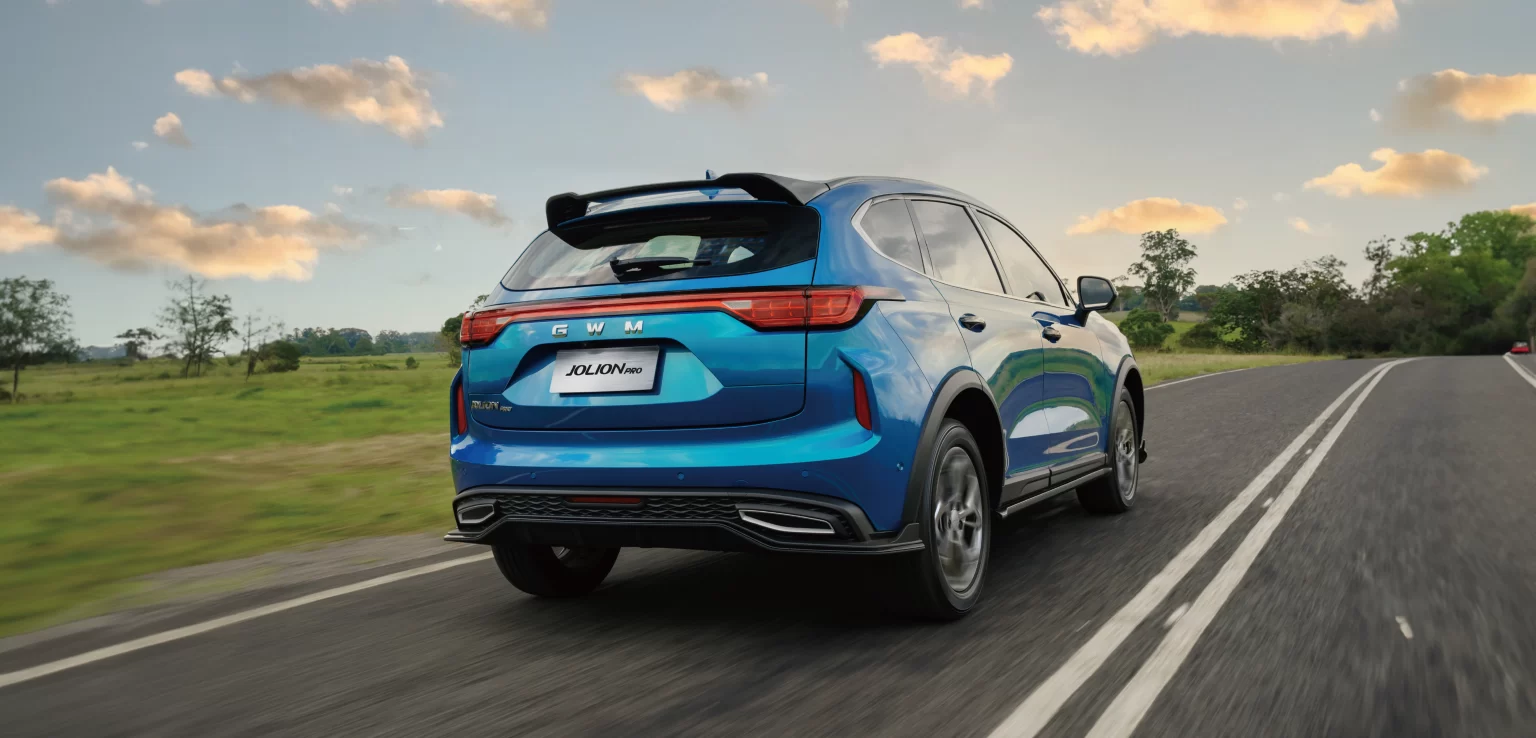 Individual sports rear spoiler.
Functional matrix LED headlights.